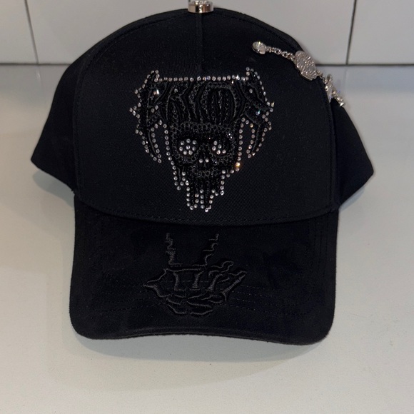 El Barbas Hats—Crime